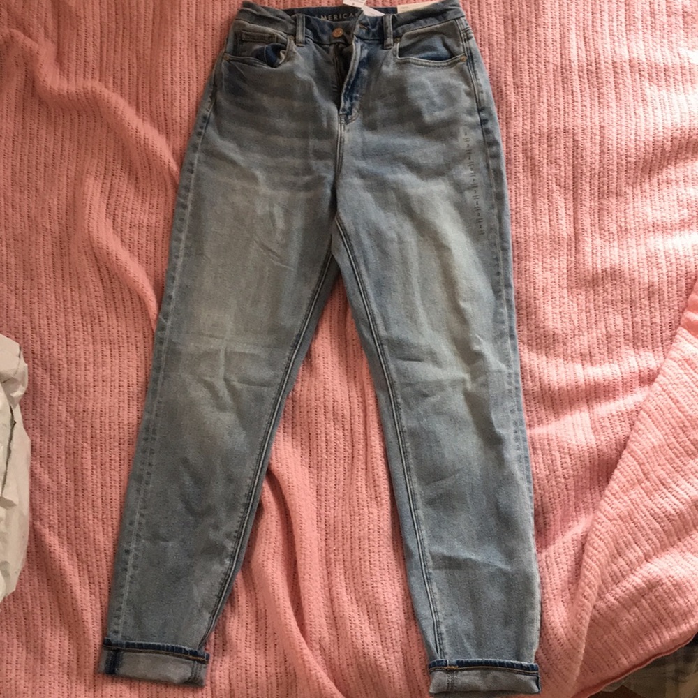 Brand New American Eagle mom Jeans